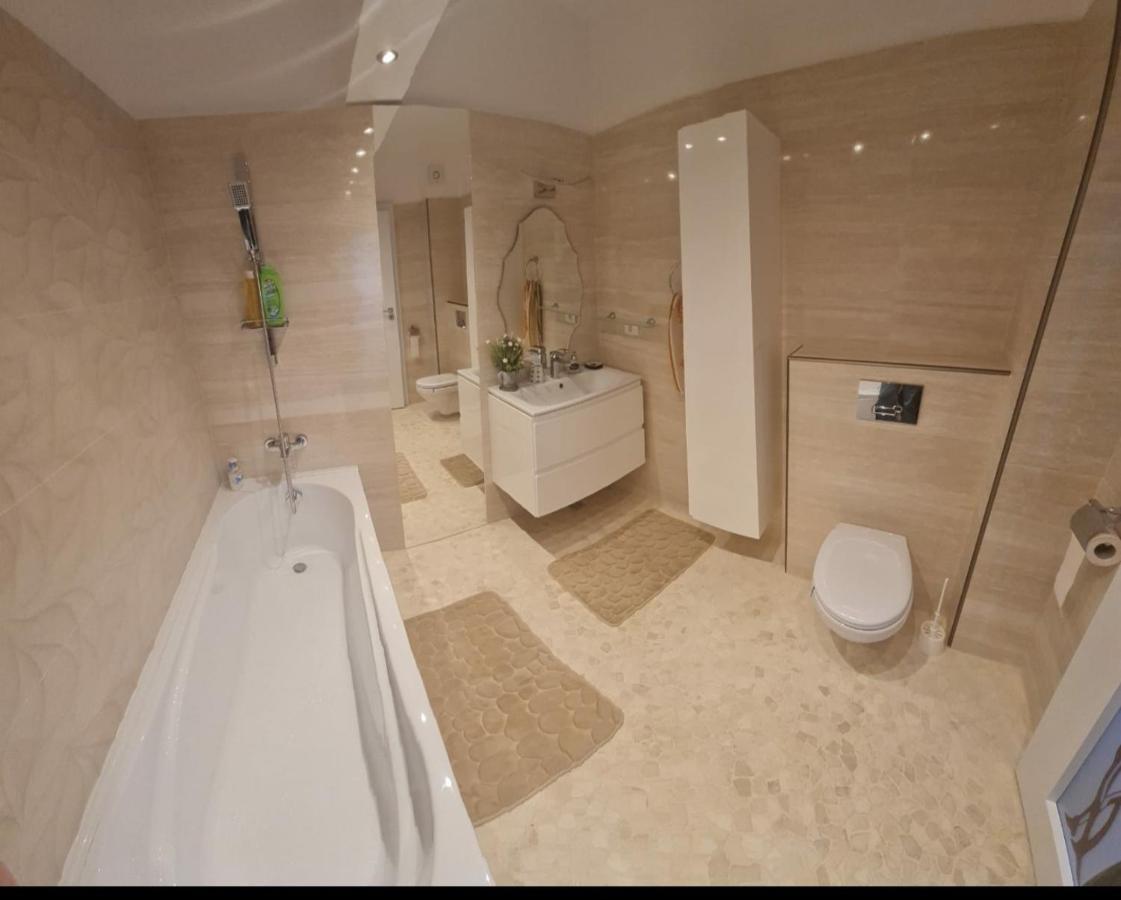 Iosia Apartment 203 Oradea Luaran gambar